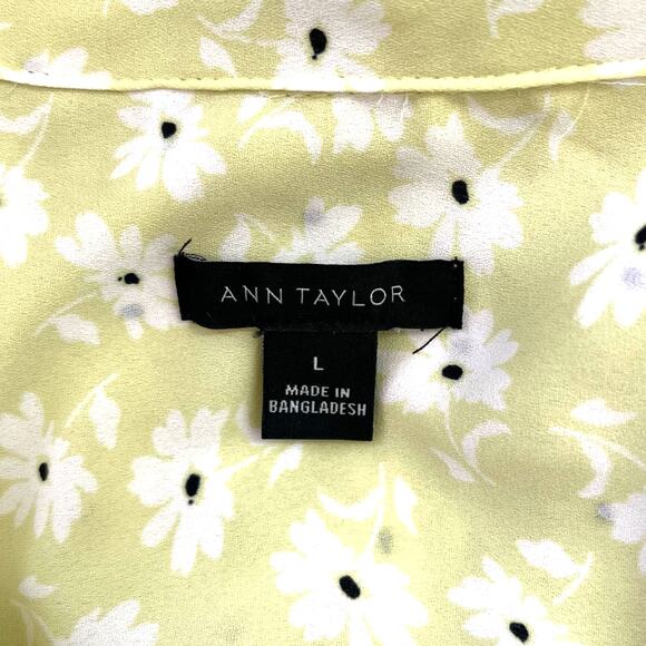 Ann Taylor Collared V-Neck Button Daisy Blouse in Lime Green/White Size L - Picture 9 of 9